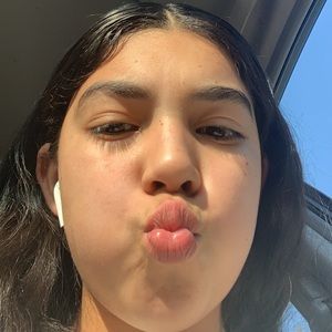 Meet your Posher, Salene